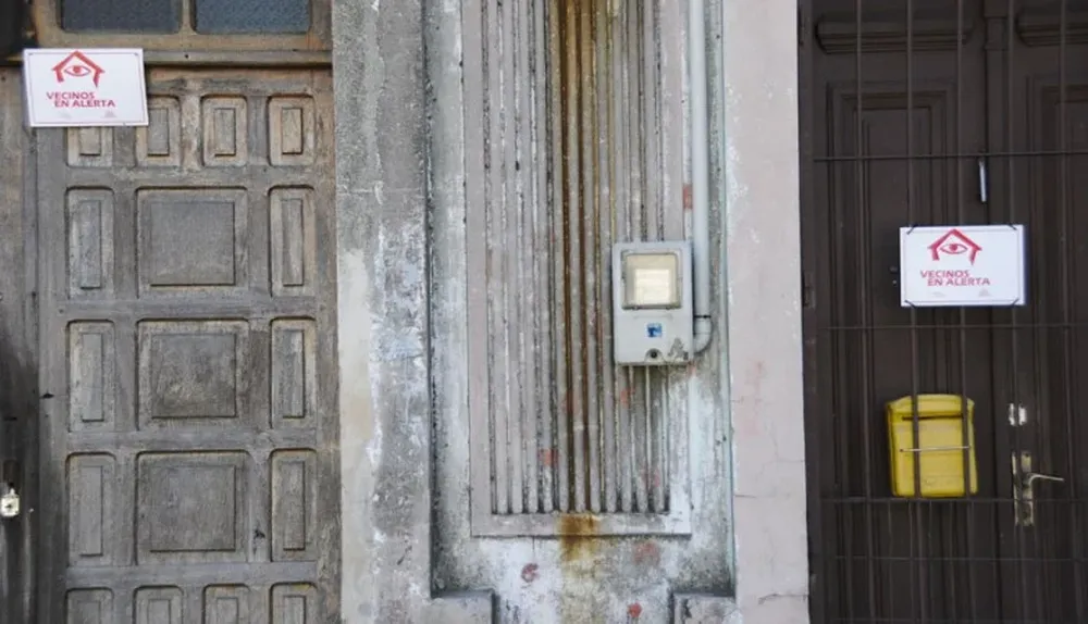 La vigilancia vecinal se hace visible en las calles del Cerrito de la Victoria.