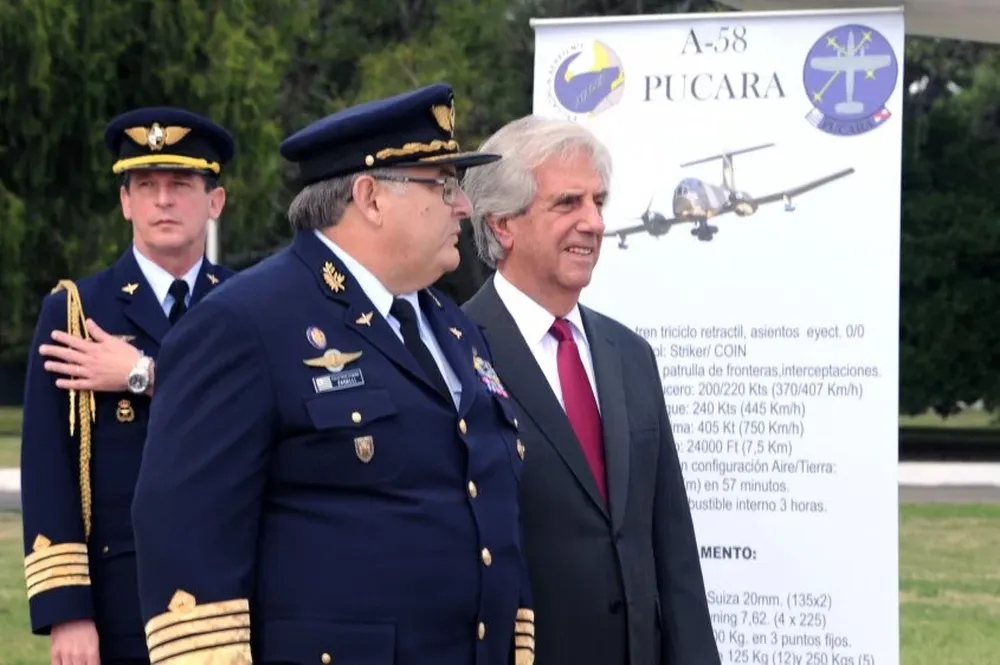 Zanelli y Vázquez en el día aniversario de la Fuerza Aérea
