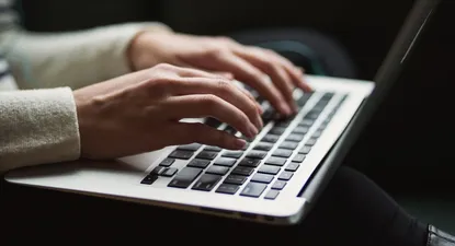 Hiperconectividad, sobrecarga informativa y aislamiento: desafíos de la salud en el trabajo en la era de la digitalización