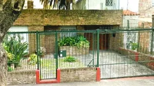 Venden al mejor postor una propiedad en barrio Buceo