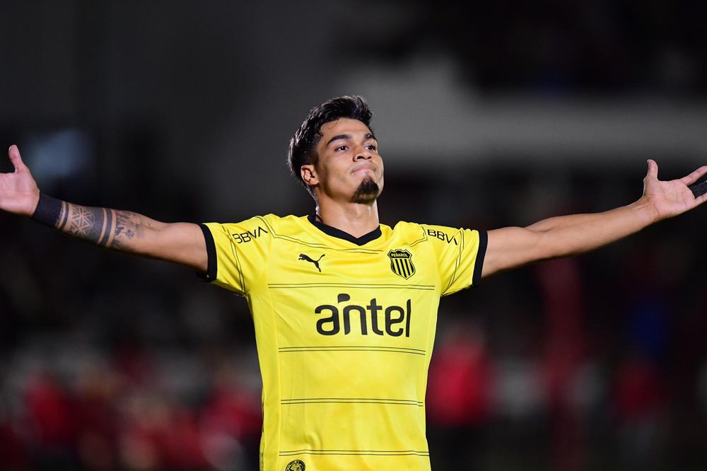 Boston River vs Peñarol Torneo Apertura Matías Arezo