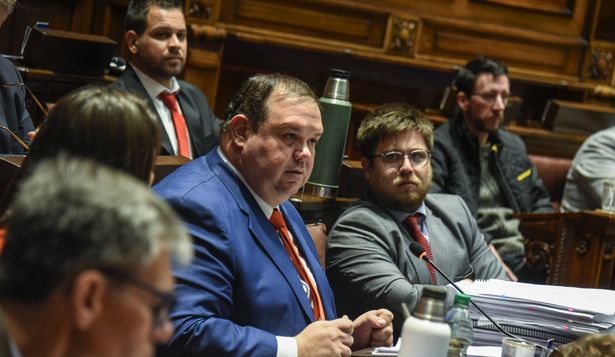 Interpelación a Ortuño: oposición asegura que FA presentó moción para considerar como satisfactorias respuestas del ministro cuando no había terminado
