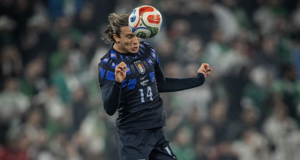 Agustín Canobbio en el partido ante Argelia