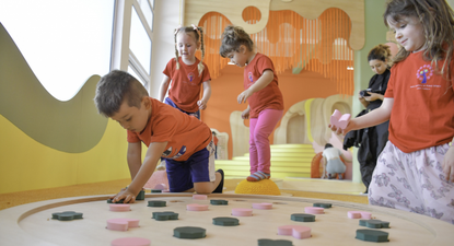 juegos de encastre, tuneles y escalada: la nueva propuesta en el espacio modelo para los ninos de 0 a 3 anos