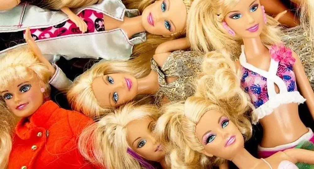 Expertos recomiendan que Barbie amplíe su abanico de profesiones científicas.