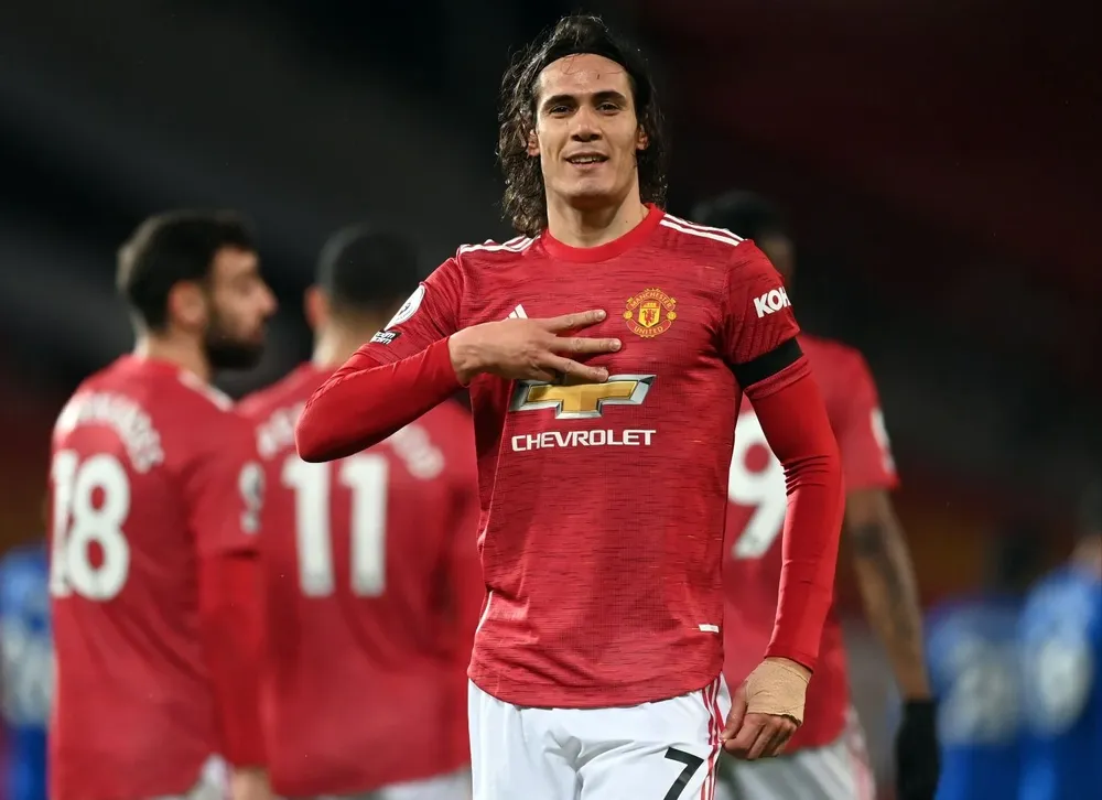 Un festejo diferente mostró Edinson Cavani en Old Trafford cuando anotó la apertura de Manchester United ante Everton