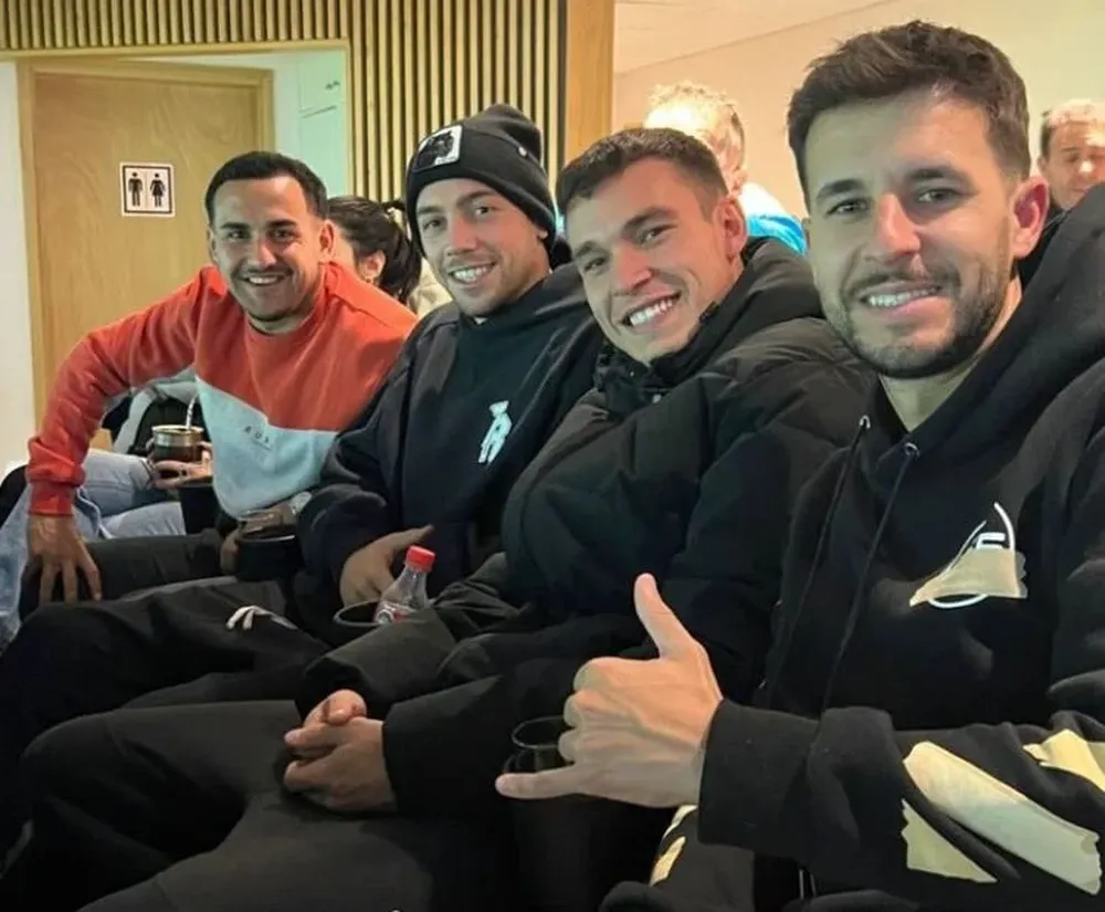 Píriz, Valverde, Ugarte y un amigo