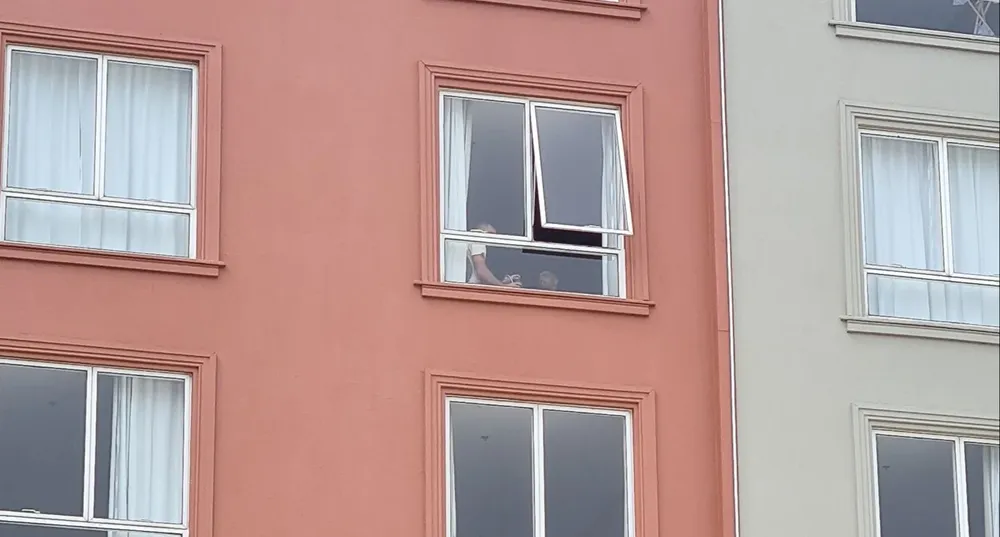 La habitación de hotel que comparte Suárez y Carballo