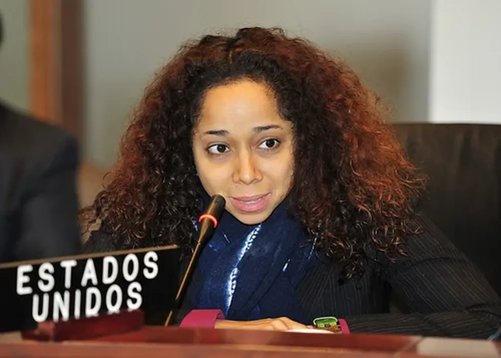 Reynoso es una abogada y diplomática estadounidense