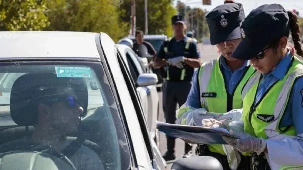 Dudas por la VTV y el seguro de los autos