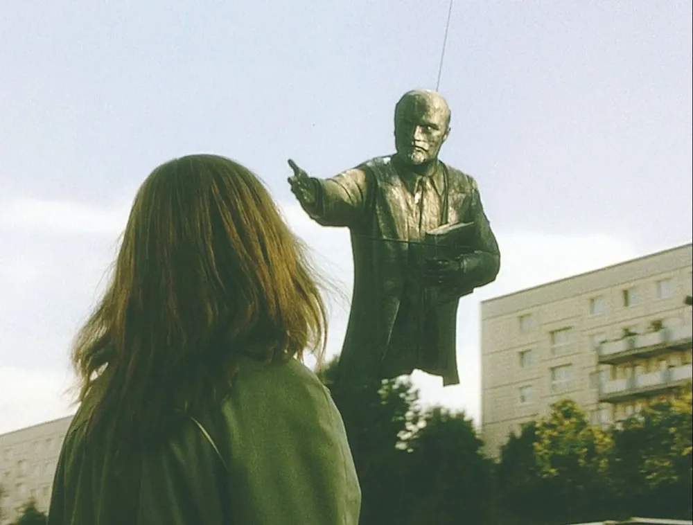 ¡Adiós a Lenin! (2003)