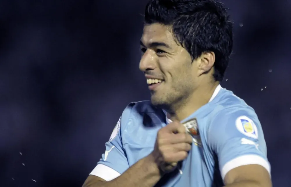 Suárez festeja el primer gol
