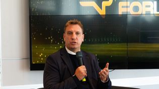 Maxi López en el lanzamiento del Latam Football Forum de Montevideo
