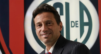 El video que generó controversia muestra al presidente de San Lorenzo, Marcelo Moretti, recibiendo un fajo de dólares en su oficina.