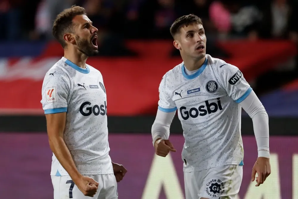 Cristhian Stuani celebra su gol para Girona ante Barcelona