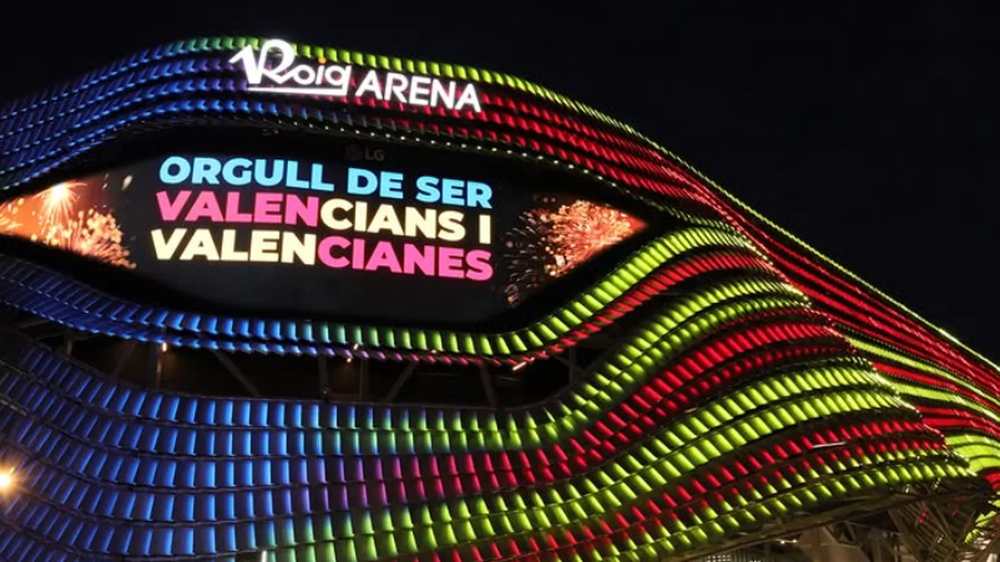 EL Roig Arena vestido de senyera por el Día de la Comunidad Valenciana. (Instagram Roig Arena)