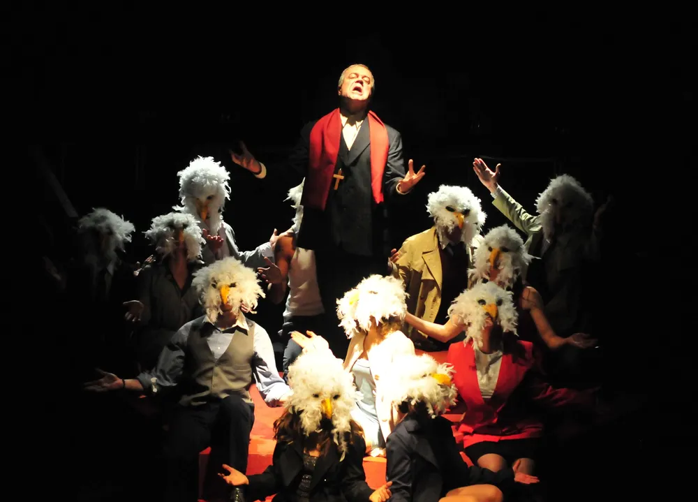 Las aves, una suerte de conciencia que siempre está atenta, son grandes llamadores en la puesta