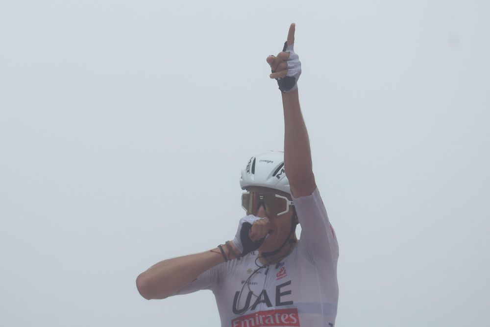 Marc Soler gana la 16° etapa.