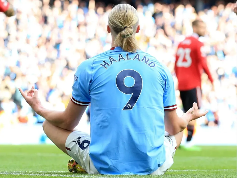 Haaland festejando uno de sus goles en el City