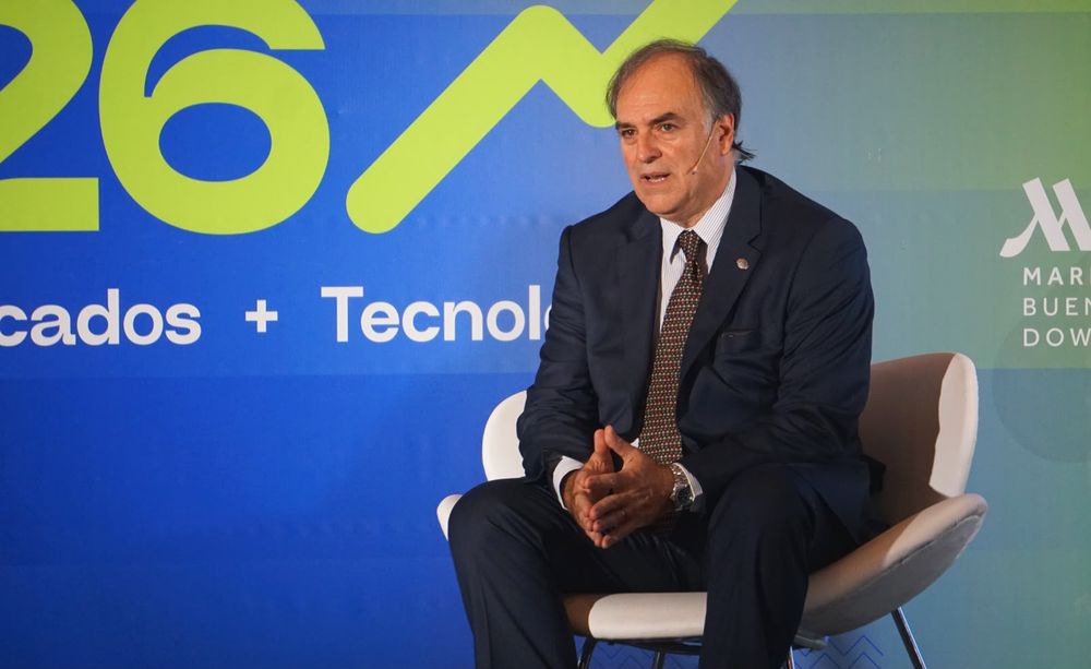 El Presidente de la Comisión Nacional de Valores, Roberto E. Silva