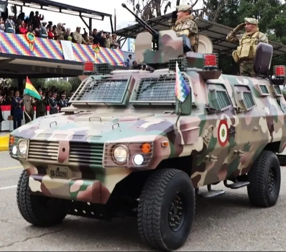 En Bolivia, los militares participan en misiones de control de contrabando y combate al narcotráfico.