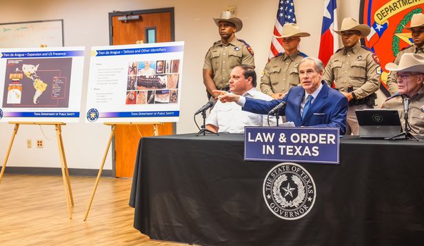 Abbott ordenó la creación de una unidad con cientos de agentes para combatir al Tren de Aragua en Texas