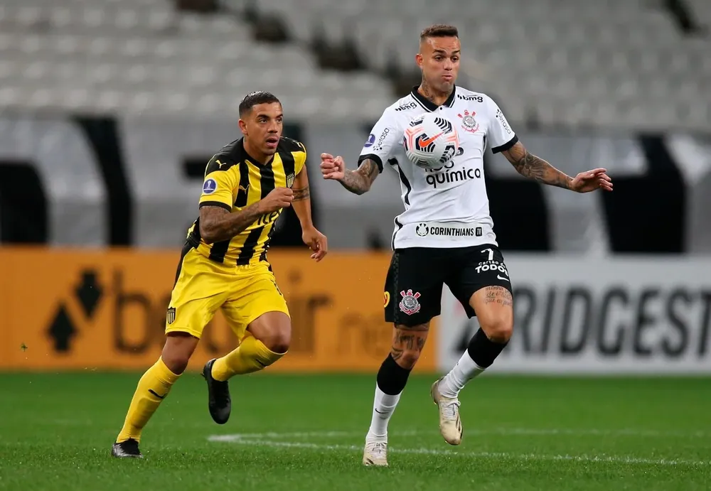 Luan de Corinthians ante Terans de Peñarol, Sudamericana 2021