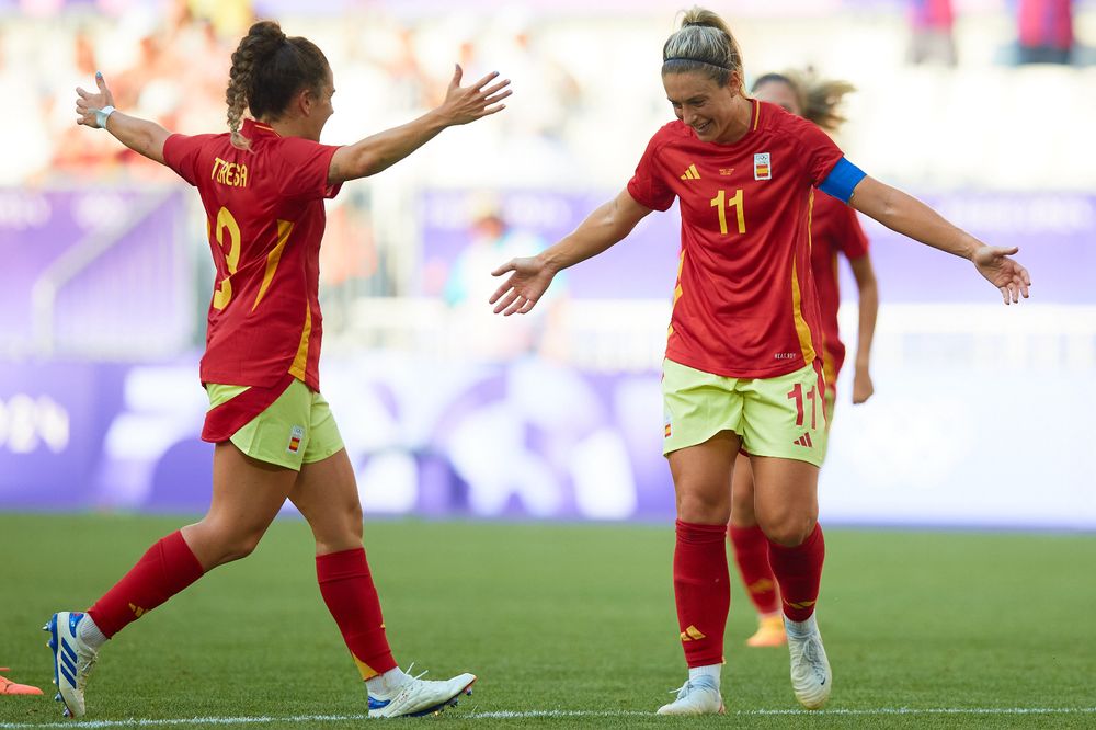 La selecci&oacute;n espa&ntilde;ola clasifica l&iacute;der.