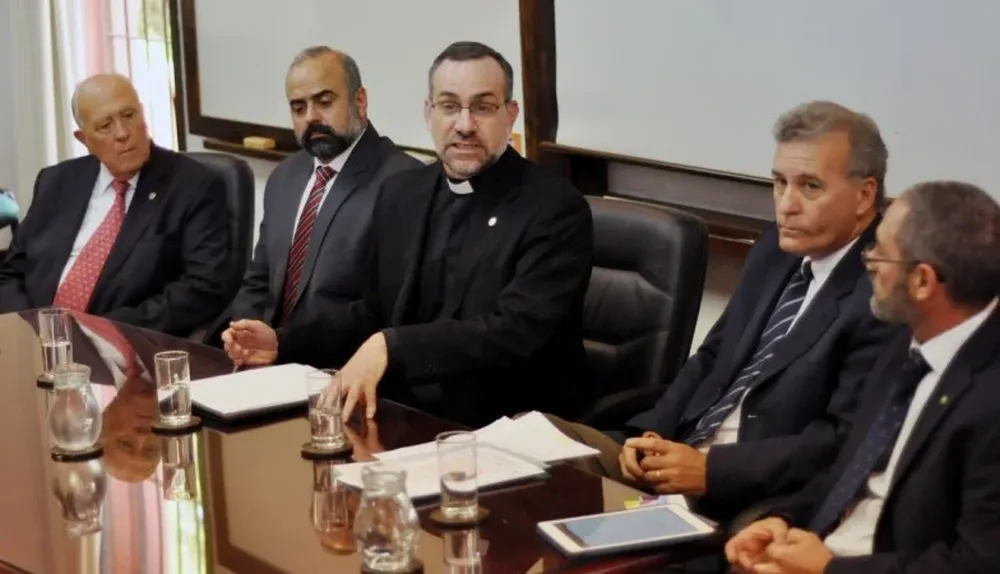 Aquilino López Diez, Gonzalo García Espeche, P. Eduardo Casarotti SJ, Carlos Faggeti y John Miles