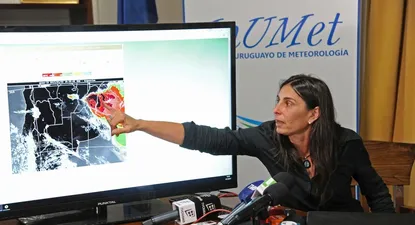 renuncio la presidenta del instituto de meteorologia madeleine renom