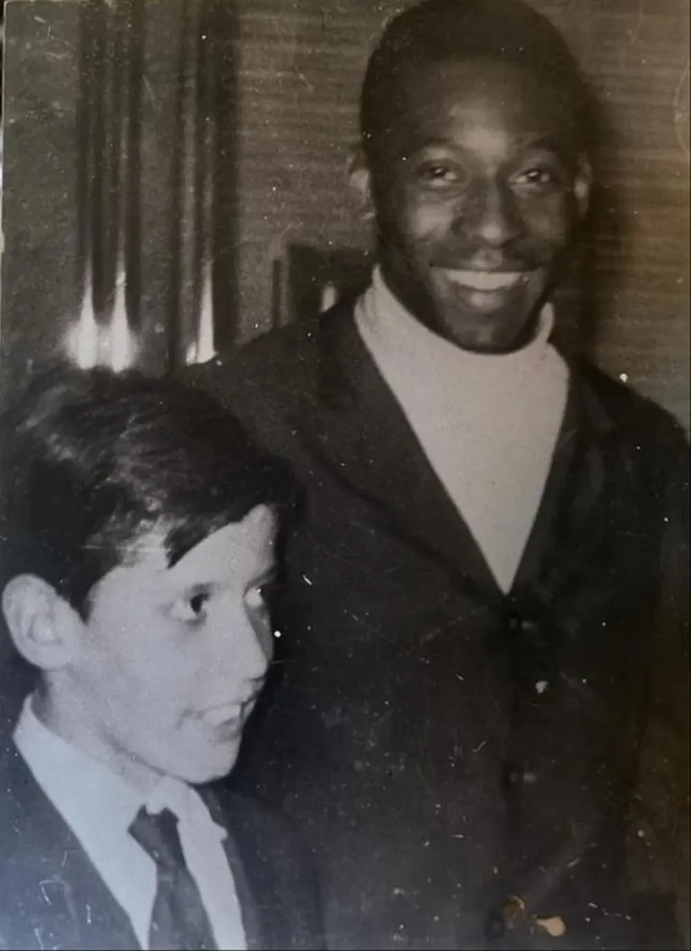 Juan Pedro Damiani cuando era un niño, visitó con su padre a Pelé el día que este jugó con la camiseta de Peñarol en 1969