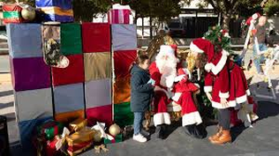Entrega de regalos navideños en Paiporta