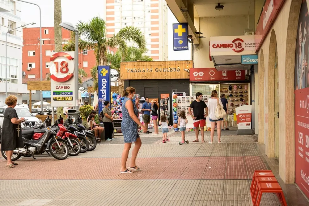 Las farmacias de Gorlero no cuentan con test de antígenos debido a la gran afluencia de turistas