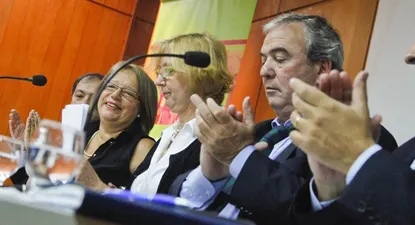 xavier acepta ir en todas las listas del fa si sus suplentes son mujeres