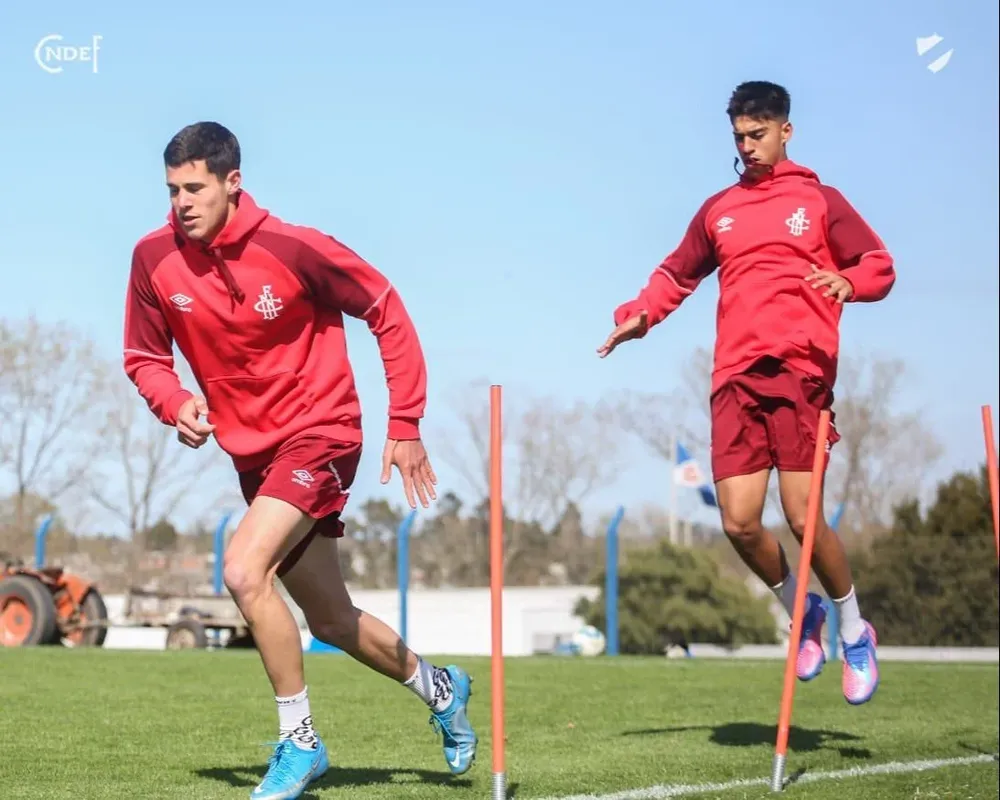Ramiro Brazionis y Mathías Laborda en la práctica previa al partido con Rampla Juniors
