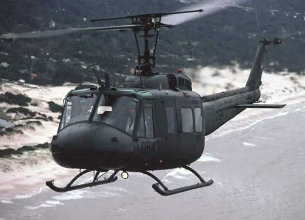 Helicóptero de la Fuerza Aérea Uruguaya