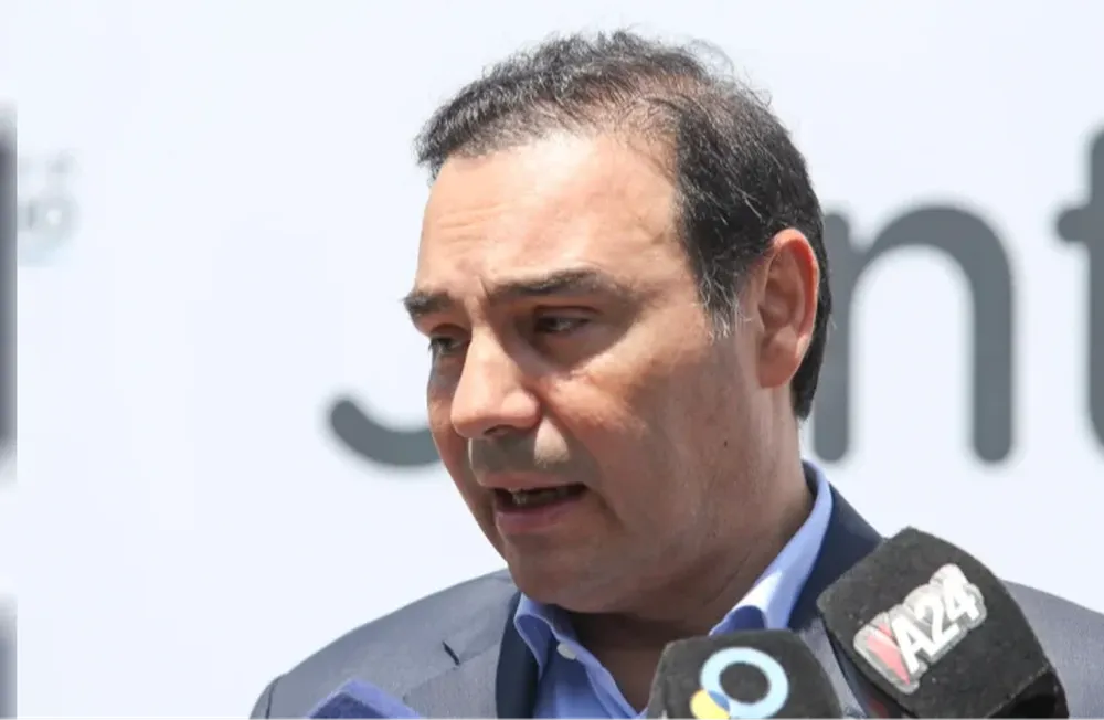 El gobernador de Corrientes, duro contra Martín Lousteau