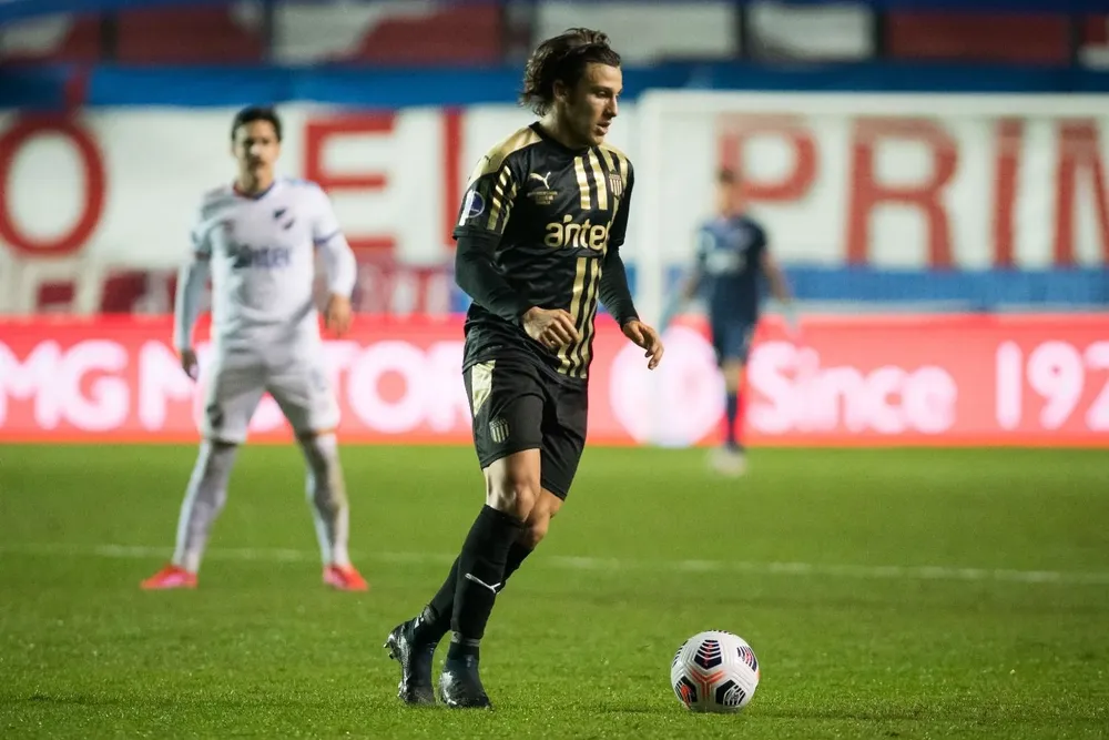 Agustín Canobbio podrá jugar el clásico sin inconvenientes