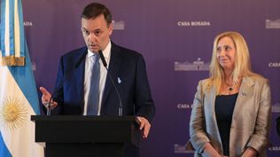 Karina Milei se quedó sin opciones y ungió a Manuel Adorni como candidato en la Ciudad