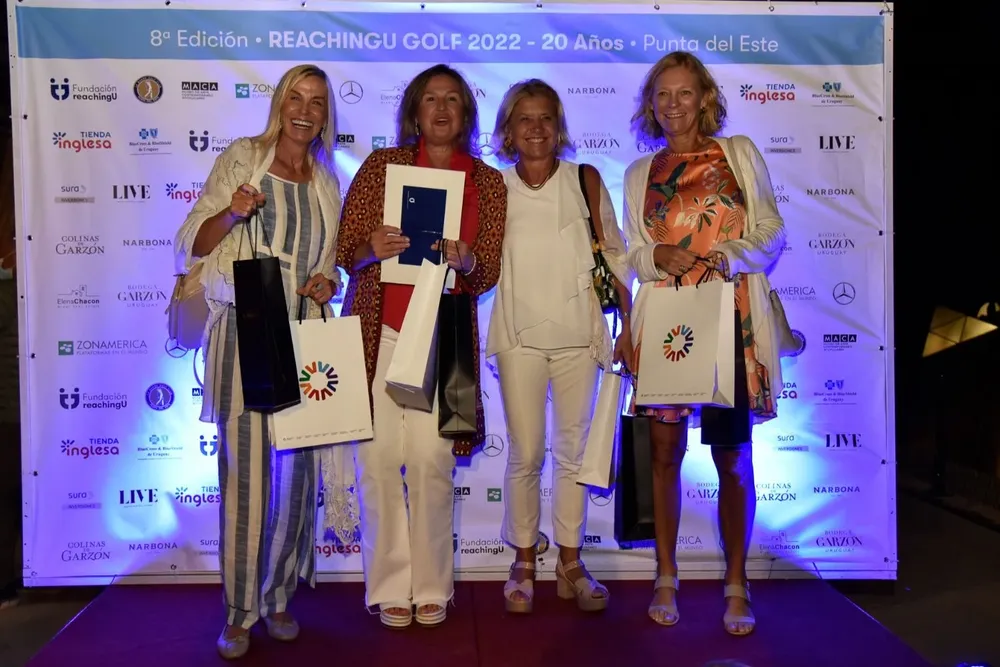Equipo ganador Damas Adriana Diaz Pavicich, Maria Lemire, Gabriela Fasoli y Maria Zavalia