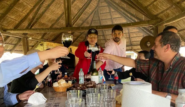 El asado se hizo con cortes de carne Angus,