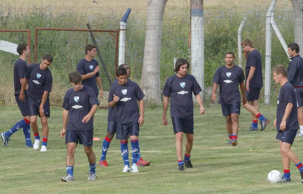 Entrenamiento de Nacional en 2005, con Viana en primer plano
