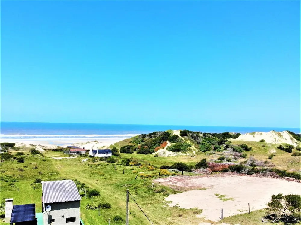 Remate de Lucas Etcheverrito