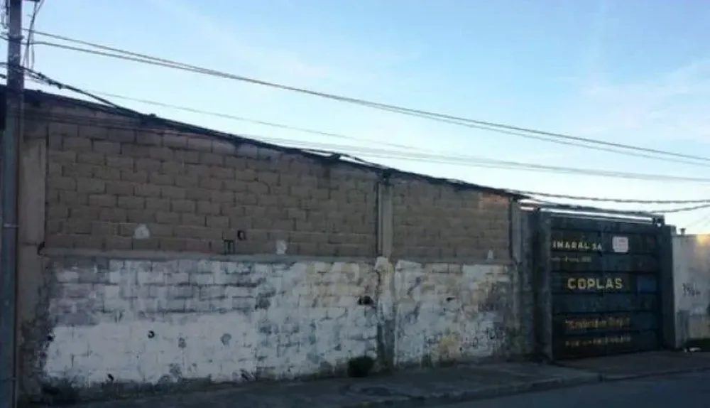 Frente de uno de los inmuebles que rematará José Borrazas