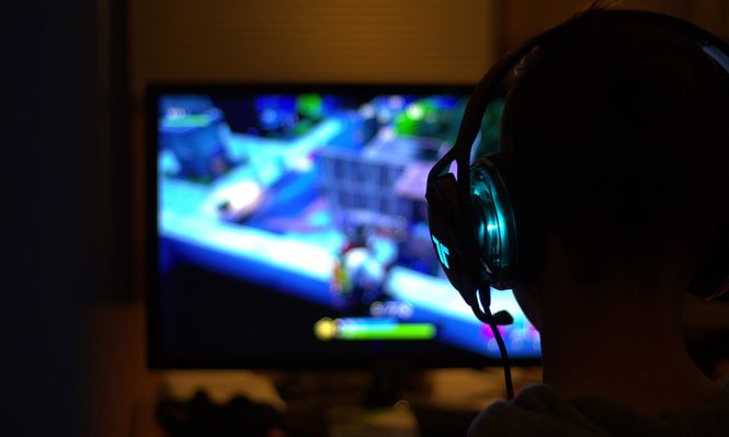 China limita el tiempo que los menores pueden dedicar a videojuegos a 15 horas durante sus vavaciones