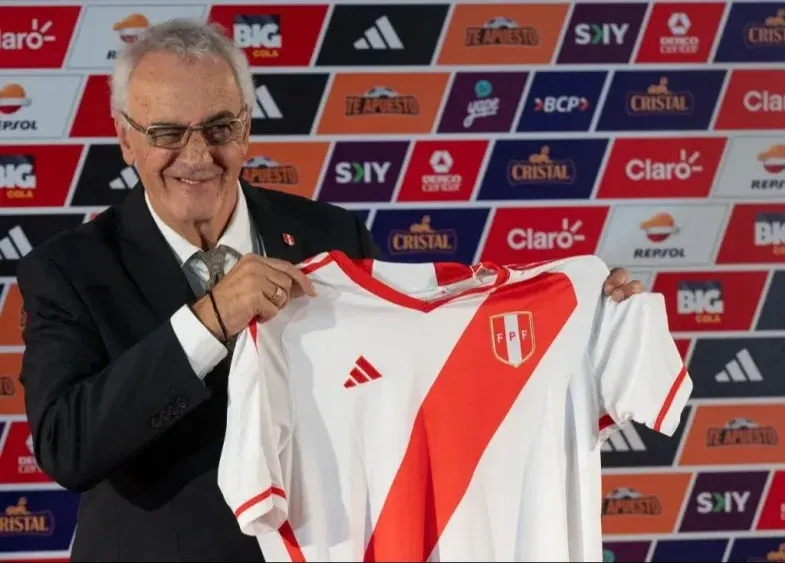 Jorge Fossati, entrenador de Perú
