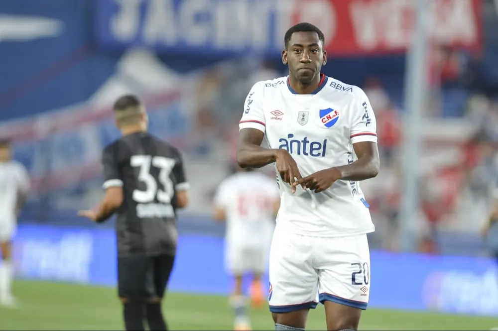Gonzalo Carneiro y su festejo con dedicatoria