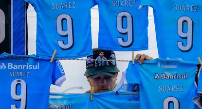 Camisetas número 9 de Gremio