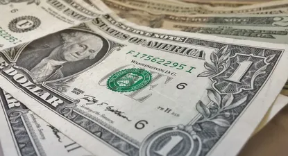 dolar subio 0,13% en el comienzo de semana