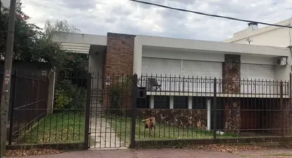 Subastan propiedad con mejoras en Malvín